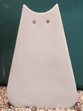 Cat Lady Box Flat Cat Vase – White Ceramic Kitty Cat Vase – NEW in Box